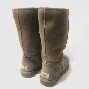 UGG Classic Tall Boots - Grey